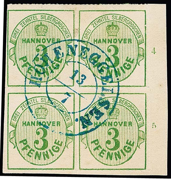 Los 303 - 3 Pfge. grün, weißer Gummi, seltener Rand-Viererblock mit Reihenzahlen "4" und "5", besonders schön zentrischer K2 "Hoheneggelsen", typisch etwas versetzter Durchstich, dieser bei drei Marken vollständig und teils innerhalb der Scherentrennung, lediglich linke obere Marke links etwas Scherentrennung, sonst tadellos. Dekorative und seltene Einheit (Mi. 1000,- ++), aus der Boker-Slg.